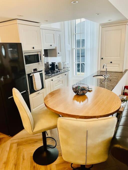 Whitehall, Thomas Turnbull Flat 3 Beautiful Apartment In Georgian House Whitby Eksteriør bilde
